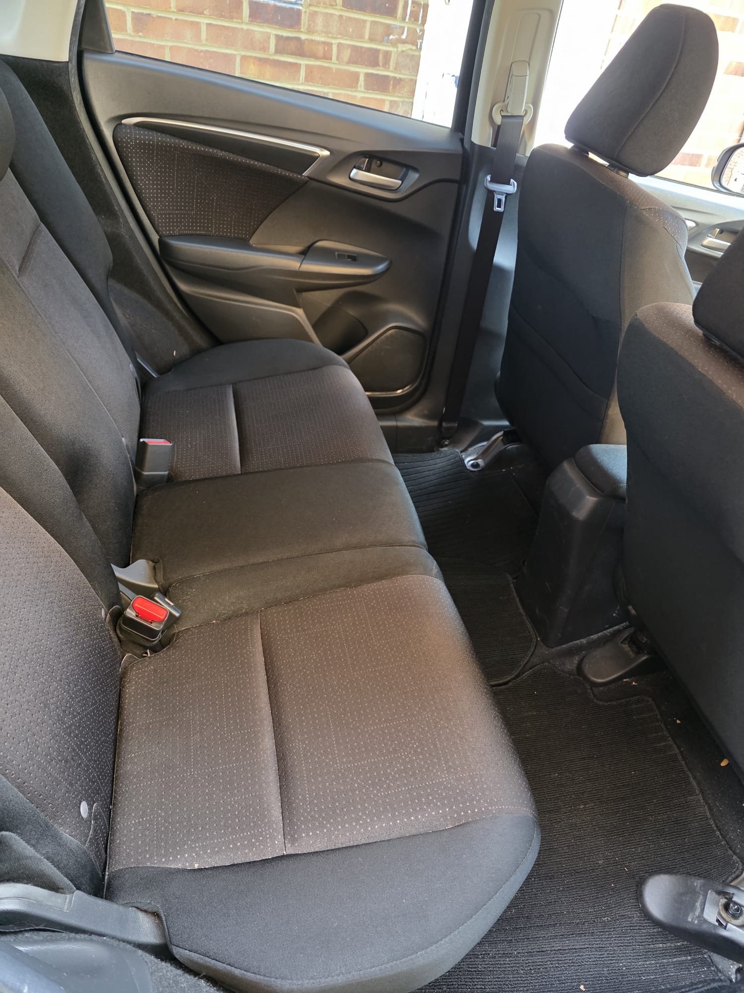 
								Honda Jazz 1.5 Auto Hybrid 2014 full									