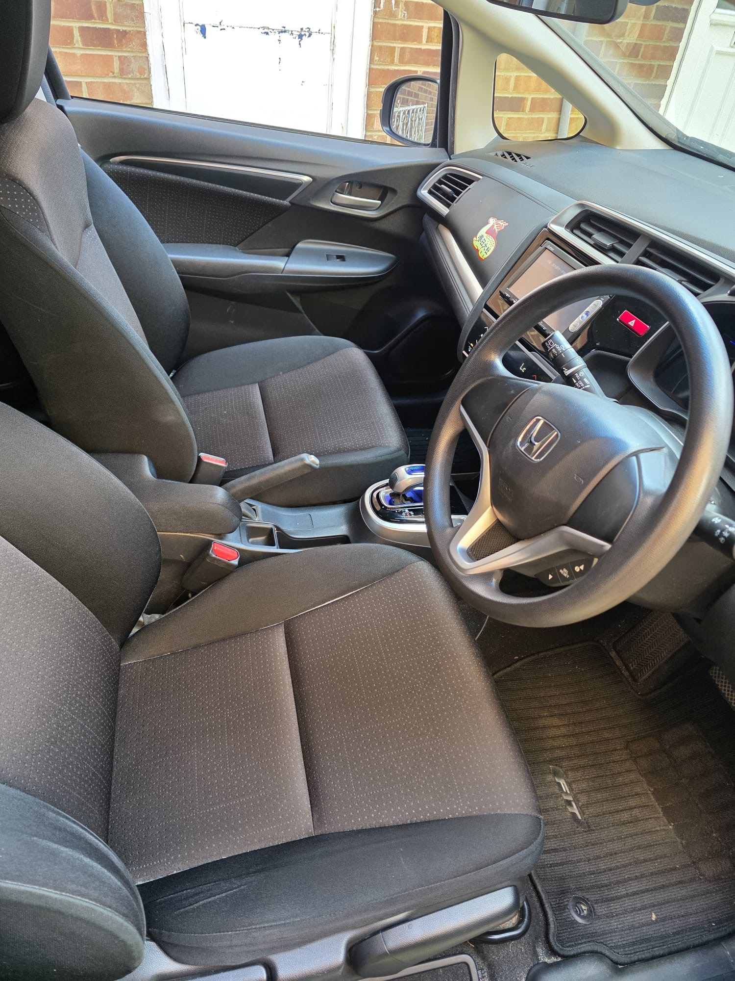 
								Honda Jazz 1.5 Auto Hybrid 2014 full									