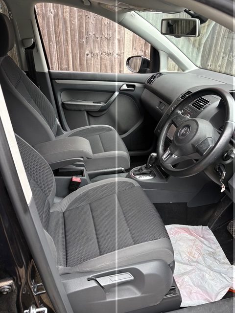 
								Volkswagen Touran 1.4 Petrol Automatic ULEZ FREE 2012 full									