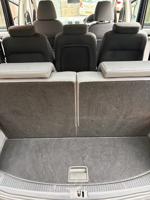 
								Volkswagen Touran 1.4 Petrol Automatic ULEZ FREE 2012 full									