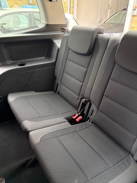 
								Volkswagen Touran 1.4 Petrol Automatic ULEZ FREE 2012 full									