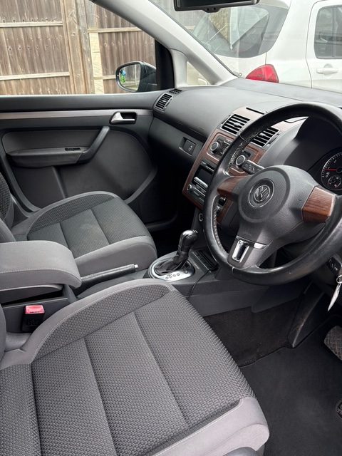 
								Volkswagen Touran 1.4 Automatic Petrol ULEZ FREE 2013 full									