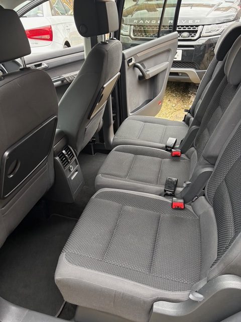 
								Volkswagen Touran 1.4 Automatic Petrol ULEZ FREE 2013 full									