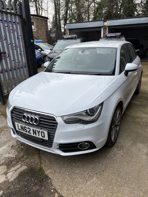 
								Audi A1 1.4 Automatic Petrol ULEZ FREE 2012 full									