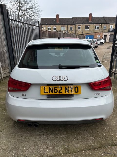 
								Audi A1 1.4 Automatic Petrol ULEZ FREE 2012 full									