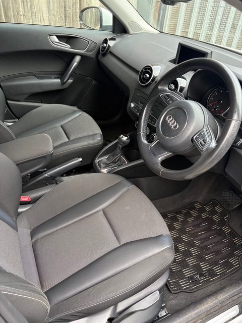 
								Audi A1 1.4 Automatic Petrol ULEZ FREE 2012 full									