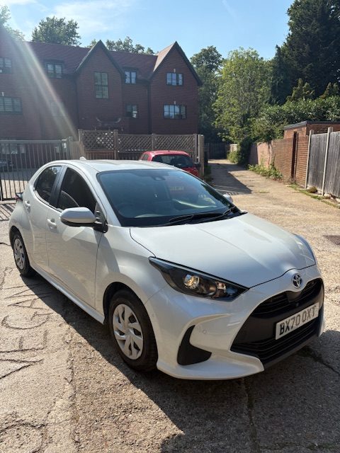 
								Toyota Yaris 1.5 Hybrid Automatic New Shape Edition Fully Loaded Spec 2020 full									