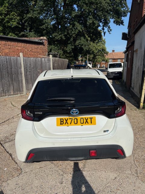 
								Toyota Yaris 1.5 Hybrid Automatic New Shape Edition Fully Loaded Spec 2020 full									