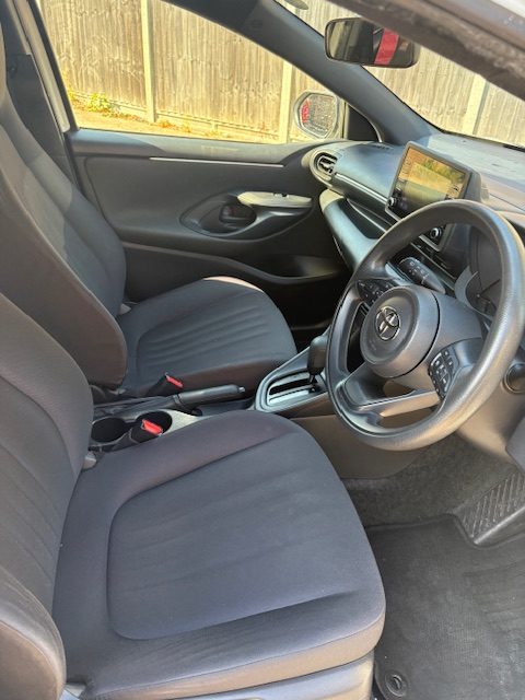 
								Toyota Yaris 1.5 Hybrid Automatic New Shape Edition Fully Loaded Spec 2020 full									