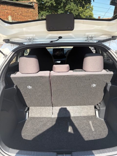 
								Toyota Yaris 1.5 Hybrid Automatic New Shape Edition Fully Loaded Spec 2020 full									