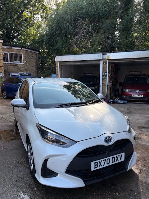
								Toyota Yaris 1.5 Hybrid Automatic Facelift Edition 2020 full									