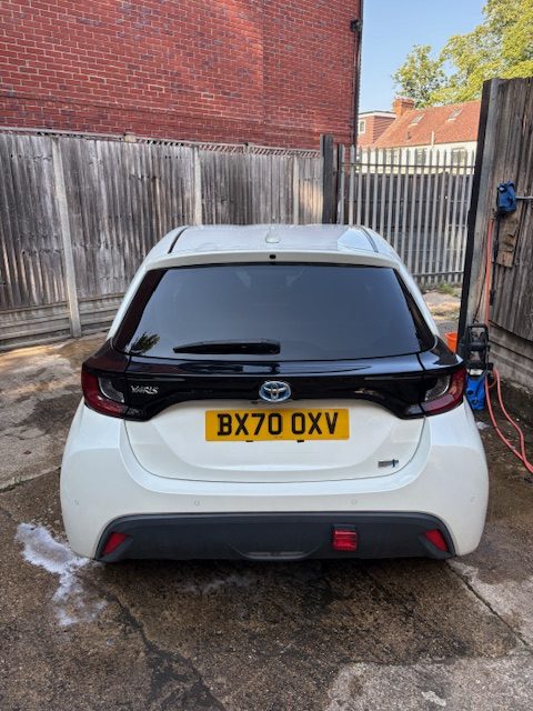 
								Toyota Yaris 1.5 Hybrid Automatic Facelift Edition 2020 full									