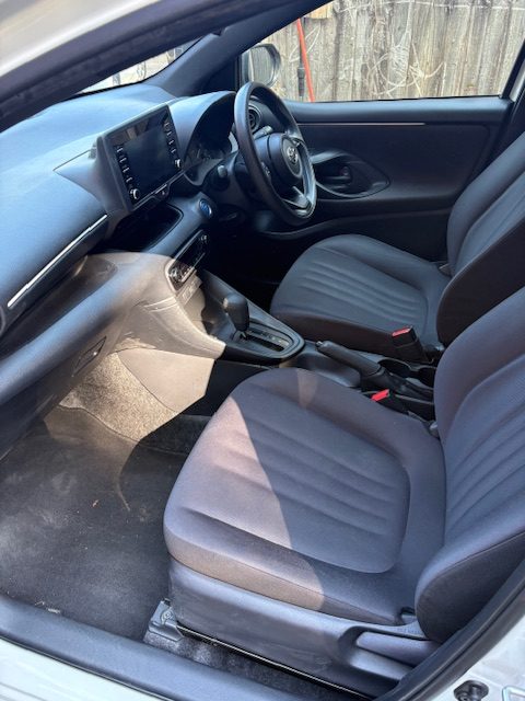
								Toyota Yaris 1.5 Hybrid Automatic Facelift Edition 2020 full									