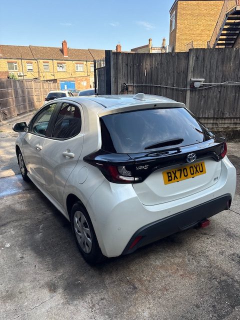 
								Toyota Yaris 1.5 Hybrid Automatic Facelift Edition 2020 full									