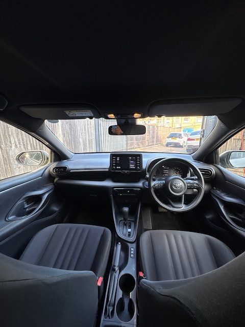 
								Toyota Yaris 1.5 Hybrid Automatic Facelift Edition 2020 full									